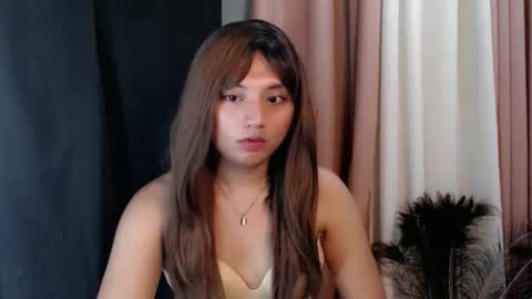 holly_maria69 online show from March 5, 6:15 pm