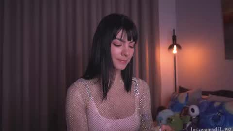 Holly Linder online show from November 22, 2:25 am