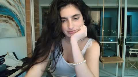 hollyshit_ online show from November 8, 1:10 am