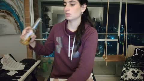 hollyshit_ online show from October 21, 12:47 am