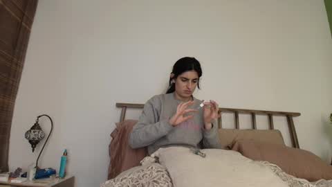 hollyshit_ online show from December 23, 1:42 am