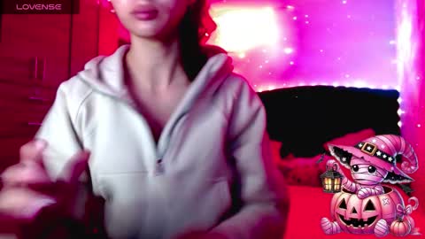 Snapshot of holy_juli2 chatting on October 22, 3:55 am Juli online show from October 22, 3:55 am