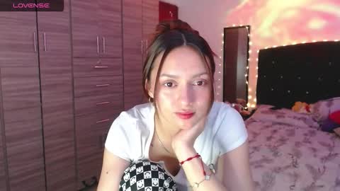 Snapshot of holy_juli2 chatting on September 13, 4:09 am Juli online show from September 13, 4:09 am