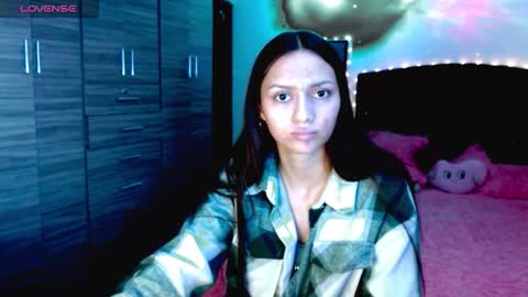 Juli online show from December 14, 3:45 am