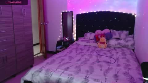 Snapshot of holy_juli2 chatting on September 24, 3:16 am Juli online show from September 24, 3:16 am