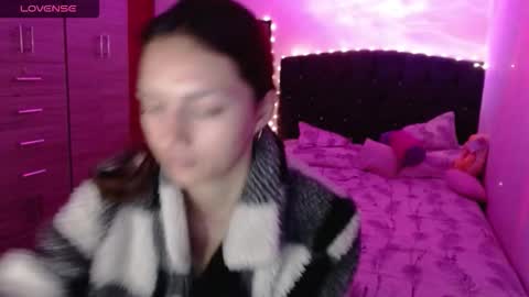 Snapshot of holy_juli2 chatting on October 8, 3:55 am Juli online show from October 8, 3:55 am