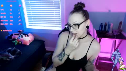 Viktoria online show from February 6, 7:39 pm