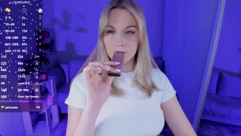 Tammy online show from April 9, 9:42 pm