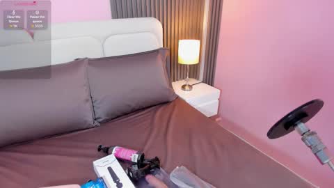 honey_sofii_ online show from December 16, 11:49 am