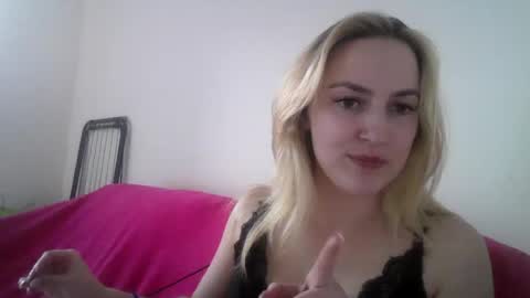 honeyblakex online show from August 5, 3:02 am