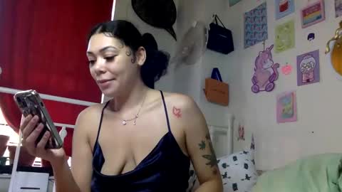 Snapshot of honeyruby chatting on October 6, 1:17 pm Ruby Sparks online show from October 6, 1:17 pm