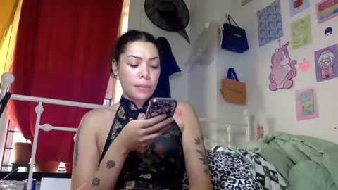 Snapshot of honeyruby chatting on October 8, 5:17 pm Ruby Sparks online show from October 8, 5:17 pm