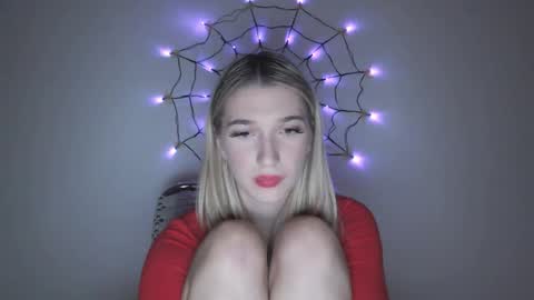 honeyveil online show from November 4, 3:06 pm