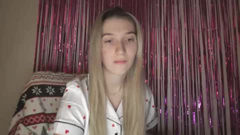 honeyveil online show from February 16, 9:47 pm