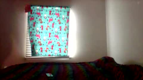 honnievu online show from February 6, 9:18 pm