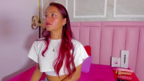 holly online show from February 6, 10:13 pm