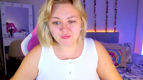 HornyCakee online show from May 17, 2:11 am