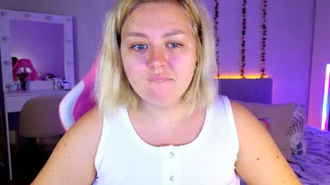 HornyCakee online show from May 18, 2:21 am