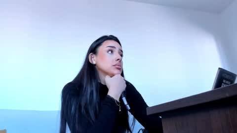 Emma online show from January 8, 9:00 am