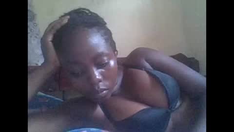 Snapshot of hornygal001 chatting on December 9, 1:13 pm hornygal001 online show from December 9, 1:13 pm