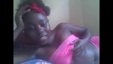 Snapshot of hornygal001 chatting on December 12, 6:57 am hornygal001 online show from December 12, 6:57 am