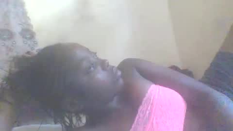 Snapshot of hornygal001 chatting on February 19, 6:00 am hornygal001 online show from February 19, 6:00 am