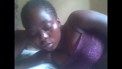 Snapshot of hornygal001 chatting on January 24, 10:11 am hornygal001 online show from January 24, 10:11 am