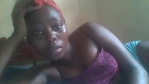 Snapshot of hornygal001 chatting on December 21, 11:22 am hornygal001 online show from December 21, 11:22 am