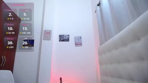 Snapshot of hornywife_ chatting on October 8, 8:35 pm Agatha online show from October 8, 8:35 pm