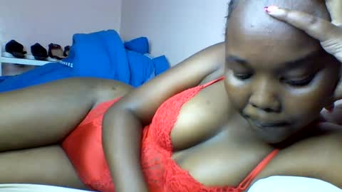 Its Cora online show from July 11, 7:03 pm