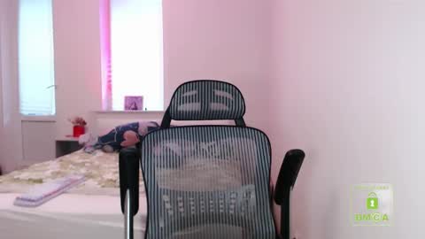 Lila online show from November 5, 1:05 pm