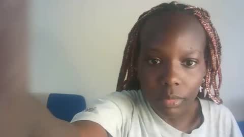 Snapshot of hot_berry2003 chatting on February 18, 9:54 am Millie online show from February 18, 9:54 am