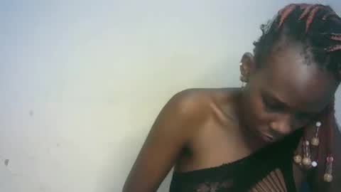 Snapshot of hot_berry2003 chatting on January 19, 10:28 am Millie online show from January 19, 10:28 am