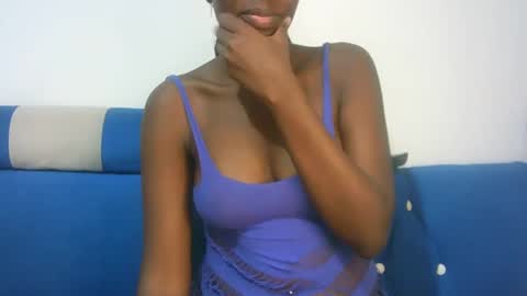 Snapshot of hot_berry2003 chatting on March 8, 3:26 am Millie online show from March 8, 3:26 am