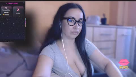 v     online show from September 24, 8:35 am