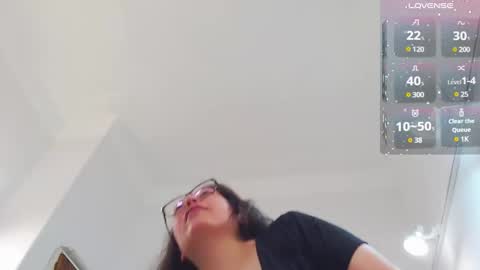 Halle online show from February 13, 1:48 pm