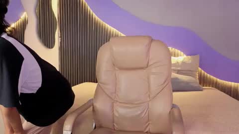 Alana online show from February 2, 9:03 pm