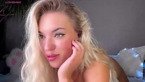 Snapshot of hotalika chatting on October 13, 1:30 am Alika online show from October 13, 1:30 am