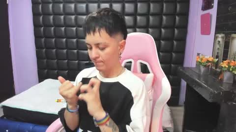 hannah online show from November 22, 2:31 pm