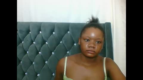 LOYCE online show from February 7, 2:48 am