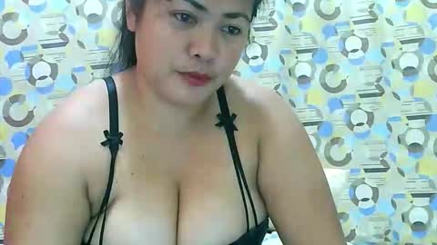 hotnathaly92 online show from April 13, 5:52 am