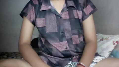 lola online show from May 20, 6:43 am