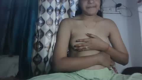 lola online show from December 4, 10:06 am