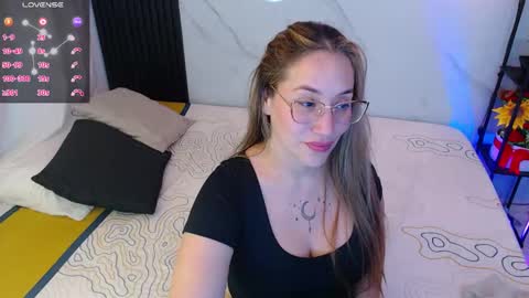 Sussy Bloom  online show from February 20, 2:54 am