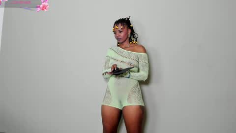 Hot Stella online show from May 7, 6:55 pm