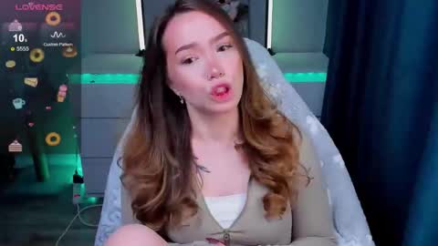 hello Im Eva online show from February 25, 8:35 am