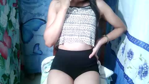 hottie_horny_exoticpussyx online show from February 6, 7:01 am