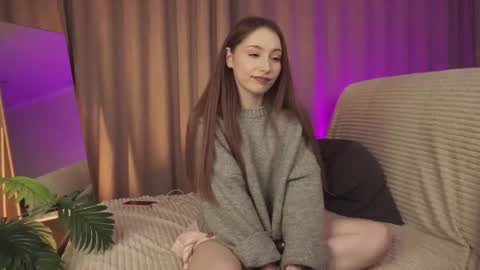 hottpeachh online show from October 8, 5:17 pm