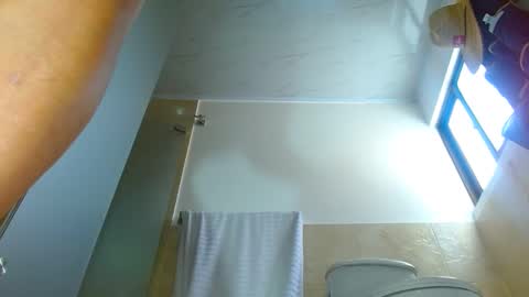 Snapshot of hottymilf69xxx chatting on December 2, 5:13 pm Mary online show from December 2, 5:13 pm