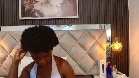 Snapshot of huddah_cam chatting on September 16, 11:40 am huddah online show from September 16, 11:40 am